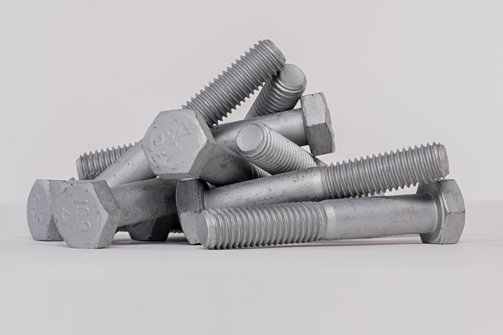GEOMET coated bolts look clean and have a smooth, non-greasy finish. GEOMET has shown to have increased corrosion-defying capabilities compared to hot-dip zinc plating.